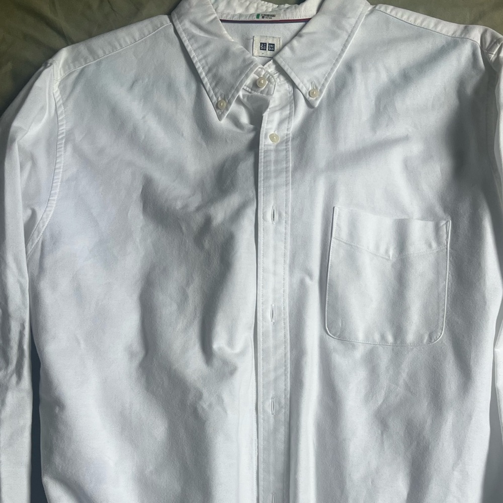 Uniqlo White Casual Button Down Shirt